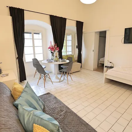 Apartment Loretanska By Rentego *