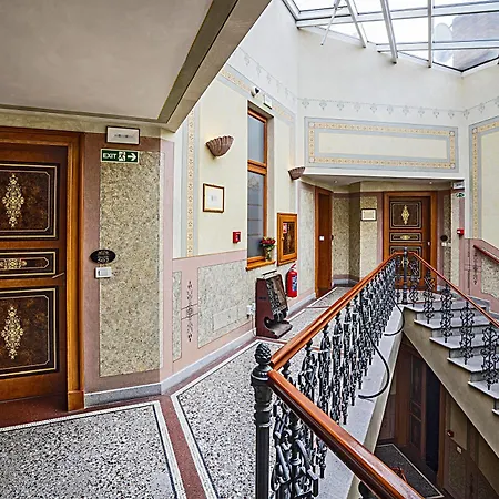 Hotel Deminka Palace 4*