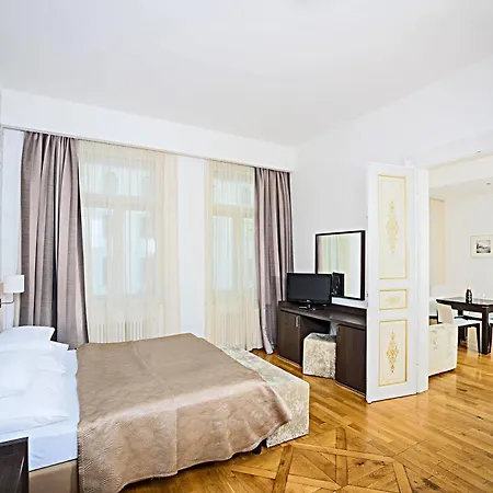 Deminka Palace 4* Praga