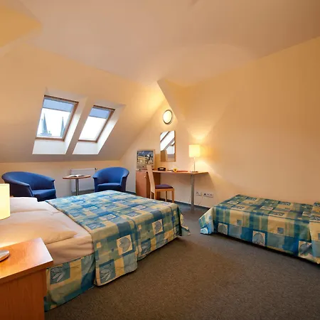 Ea Tosca 3* Praga
