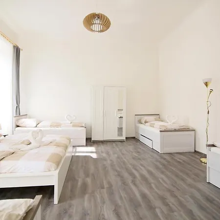 Beautiful Mala Strana Apartment Prague