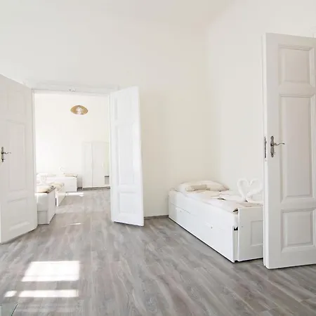 Beautiful Mala Strana Apartment