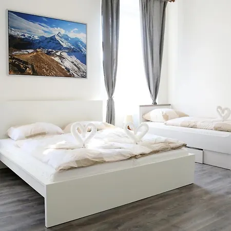 Beautiful Mala Strana Apartment