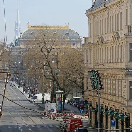 Beautiful Mala Strana Apartment *