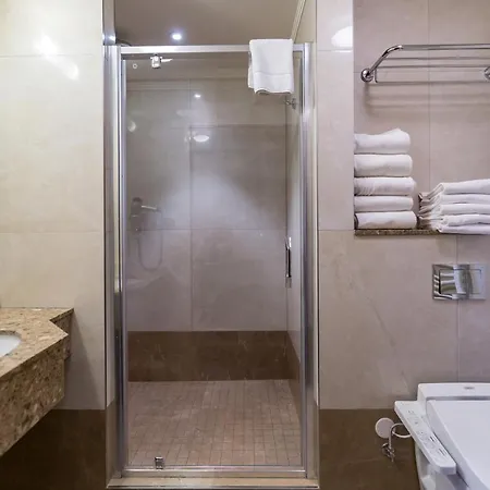 Merchants Crown Suites And Spa Hotel Prague