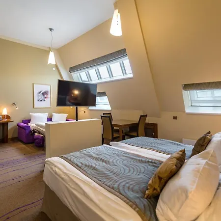 Merchants Crown Suites And Spa 5*