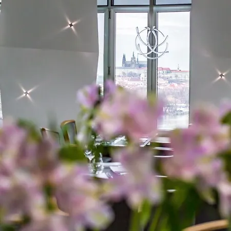 Dancing House - Tancici Dum Hotel 4*