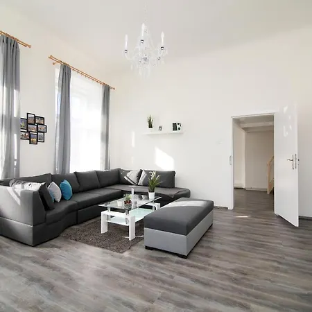 Beautiful Mala Strana Apartment *