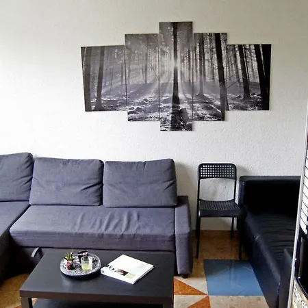 Hostel Km House černý Most Praha