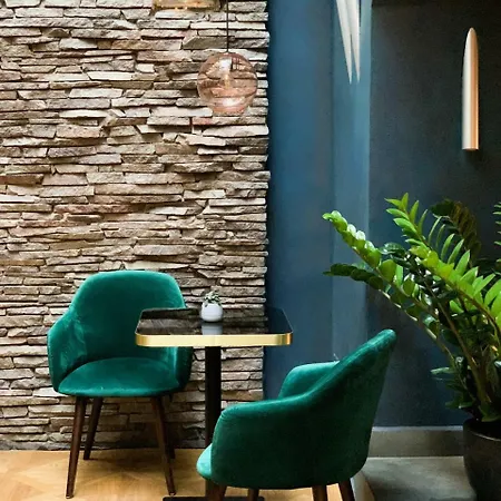 Hotel Design Neruda 4*