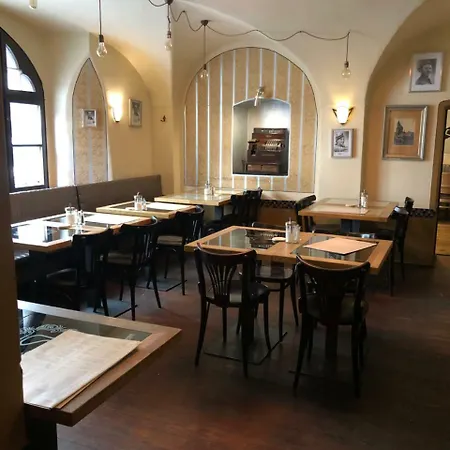 U Schnellu Hotell