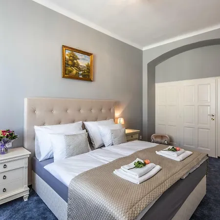 Slabur Aparthotel 4*