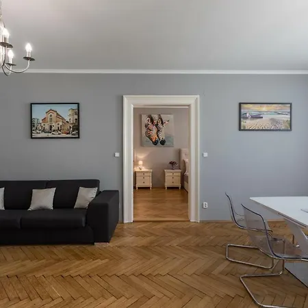 Slabur 4* Praga