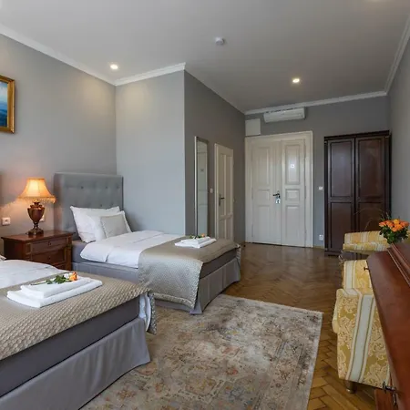 Aparthotel Slabur 4*