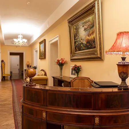 Slabur Aparthotel 4*