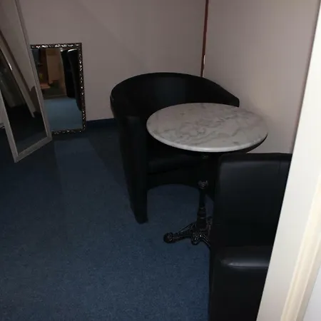 Club Bed & Breakfast 2*
