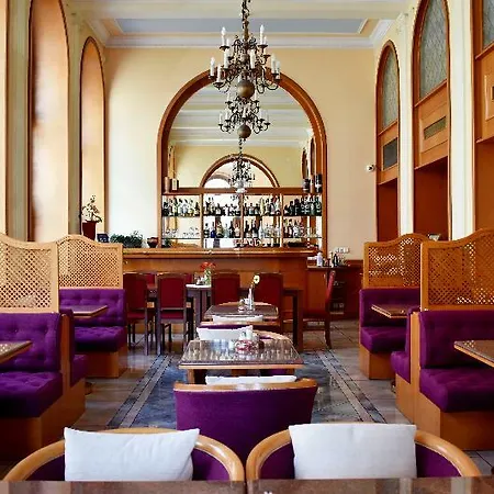 Opera Hotel 4*