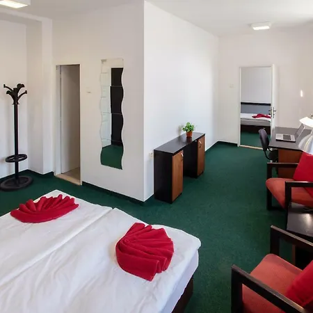 Masarykova Kolej Hotel 3*