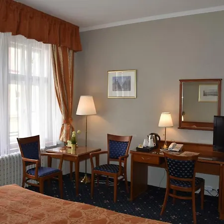 Arbes Hotel 3*