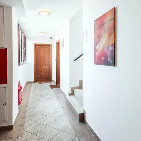 Family 6 Apartment *