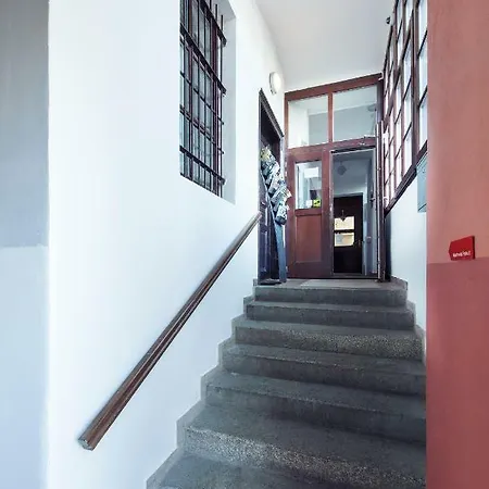 Apartment Family 6