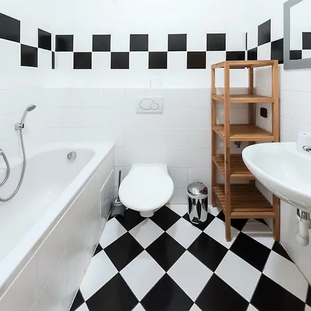 Apartment Family 6 *