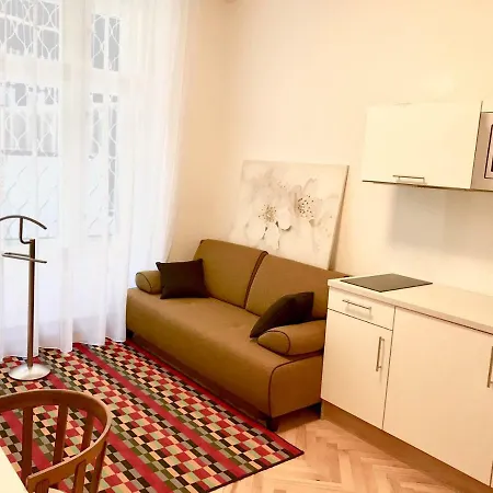 Gold Art Apartment Prague