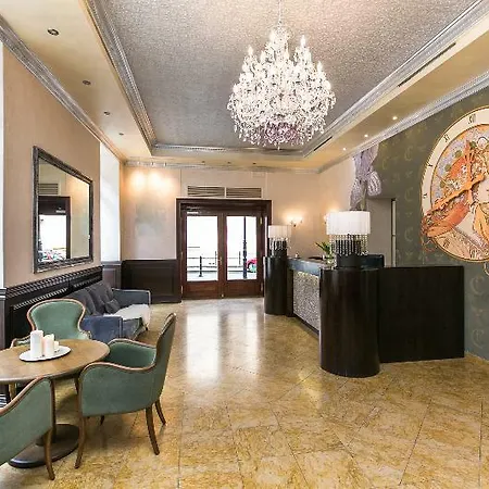 Caruso Old Town 4*
