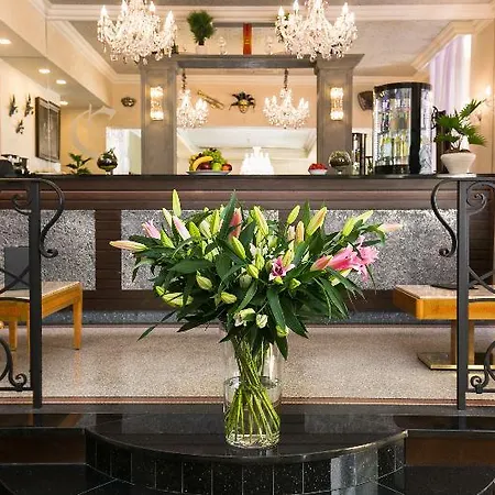 Hotel Caruso Old Town