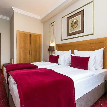 Caruso Old Town 4*