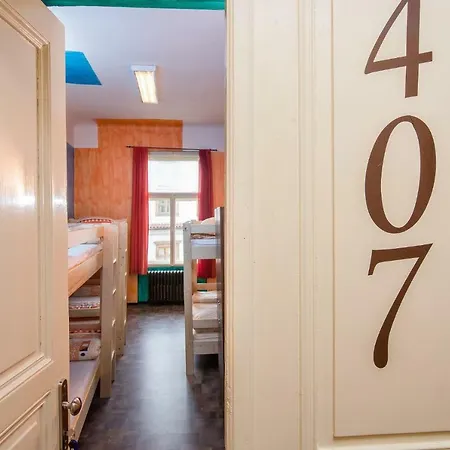 Spot Hostel *