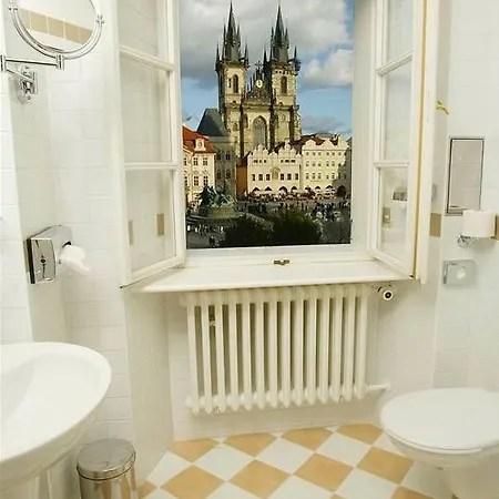 Cerna Liska 4*