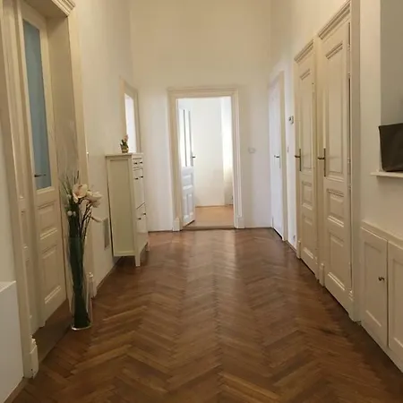 Dusni 2 Old Town Apartment *