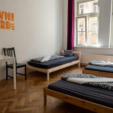 Hostel Clown And Bard Prague
