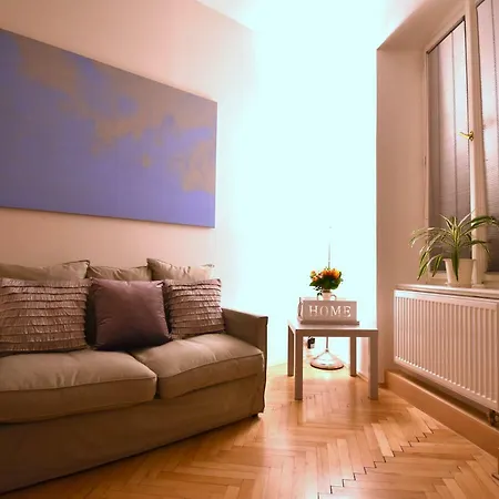 Apartment Charming Old Town Centre Studio