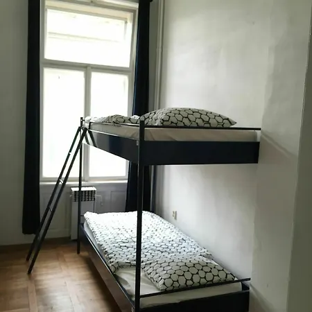 Cosmopole Hostel