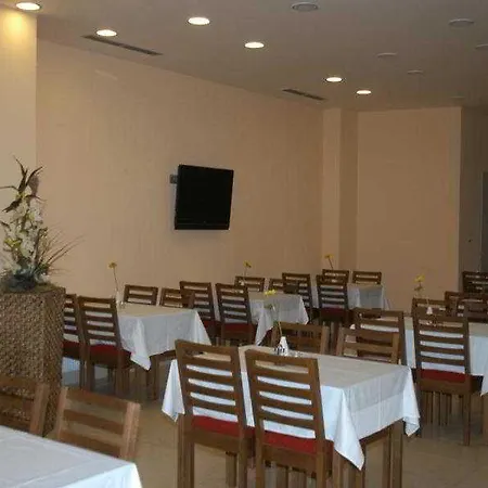 Hotell Iris Eden - Czech Leading 4*