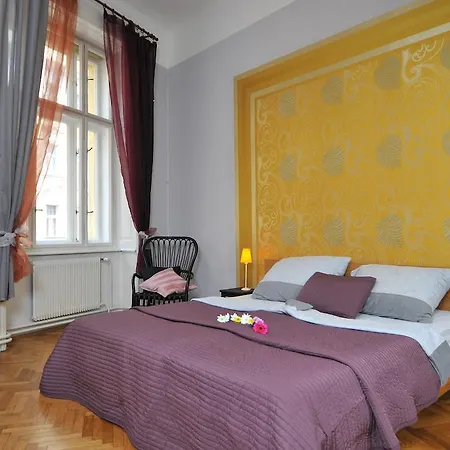 Dlouha 2ab * Prague