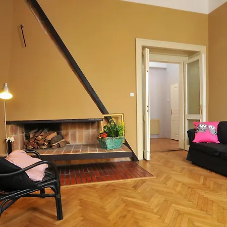 Apartment Dlouha 2ab *