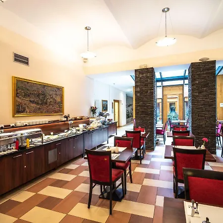 Szálloda Ea Embassy 4*