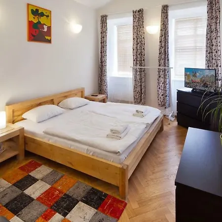 Charles Bridge Apartmán *