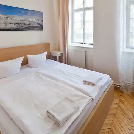 Charles Bridge Apartment Prague