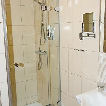 1.republic Hotel 4*