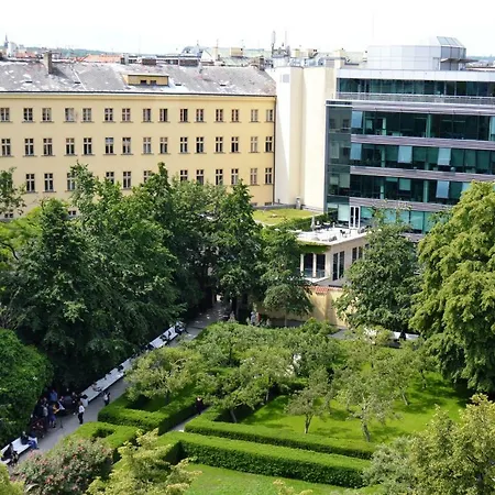 Adria 4* Prága