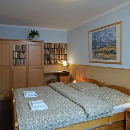 Alice House Aparthotel 3*