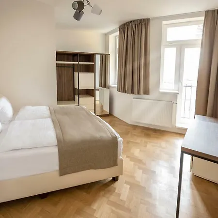 Letna Garden Apartment *