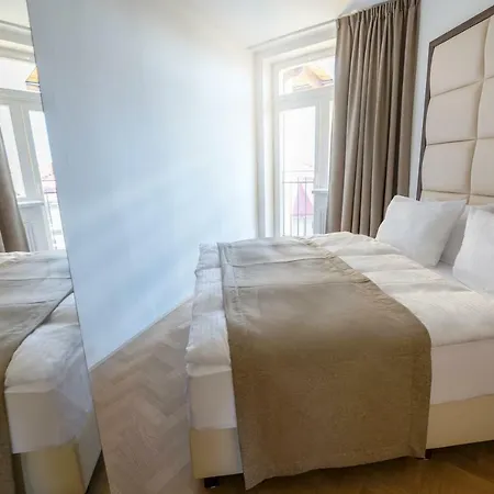 Letna Garden Apartment