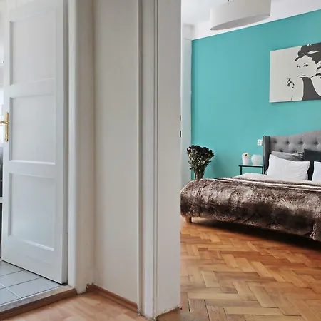 Apartment Old Town 'chez Moi' *