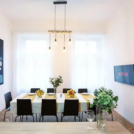 5br 2bath Family 5mins To Wenceslas Square * Prague