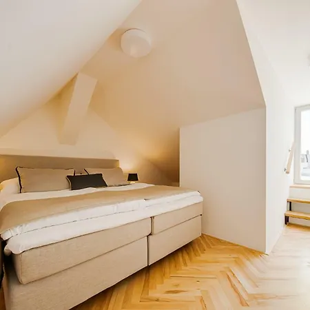 Gold Art Apartment